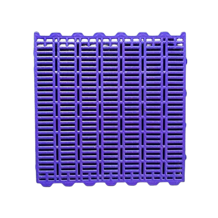 Farm manure leakage board